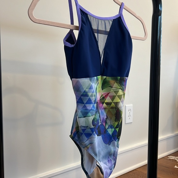 Elevé girl’s leotard size L. Multicolor design. Pristine condition. - Picture 3 of 8